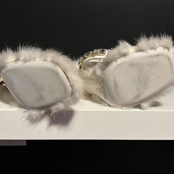 IAMJENNIFERLE Minki Heels, Size 39. White mink heels. Gold bling detail. - Picture 7 of 9
